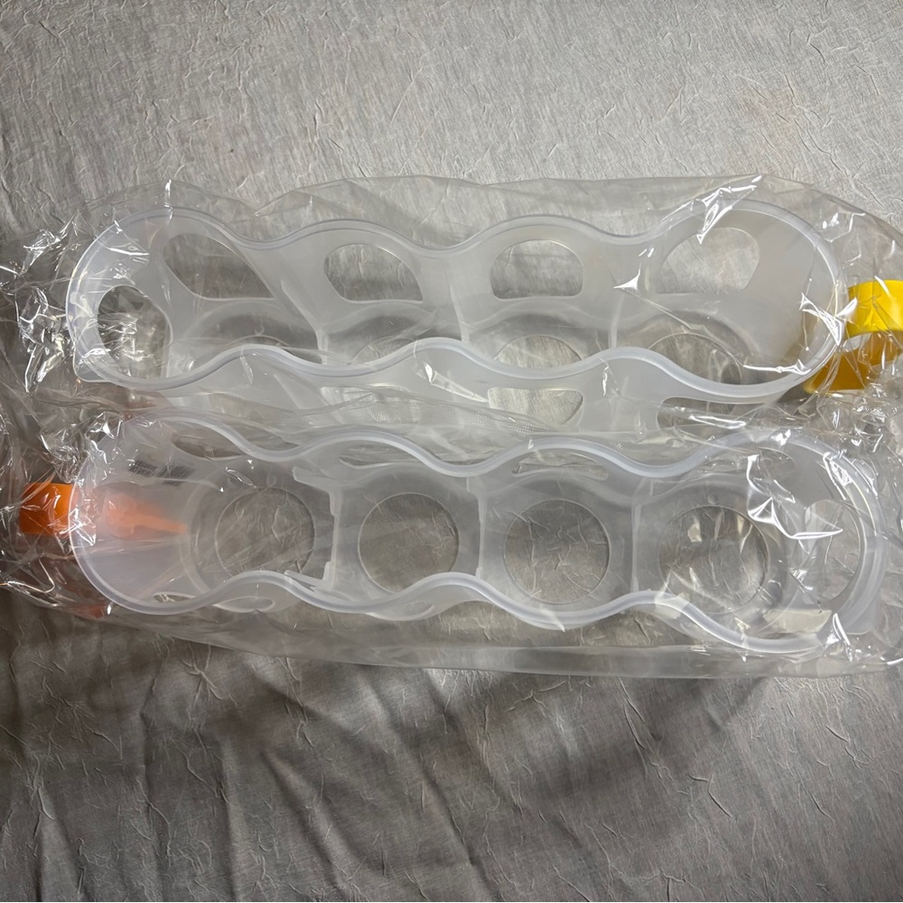 Plastic Refrigerator Can Holders - Picture 2 of 3
